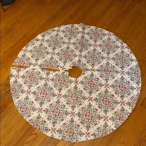 LAUREN RALPH LAUREN Holly Berry Christmas Holiday Tree Skirt Lined 52